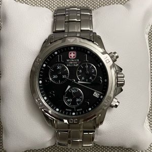 Wenger Swiss Military GST Mens 41mm
Watch 79136 Chronograph Silver.